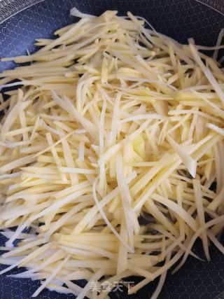 家常土豆丝的做法步调：4
