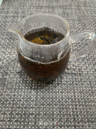乌糖珍珠奶茶的做法步调：1