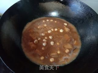 莲子白烧肉的做法步调：7