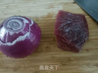 洋葱炒牛肉的做法步调：1