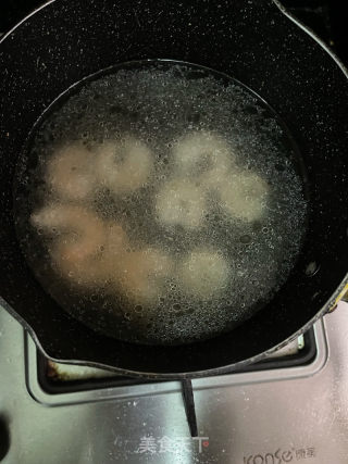 虾仁豆腐裙带菜汤的做法步调：6