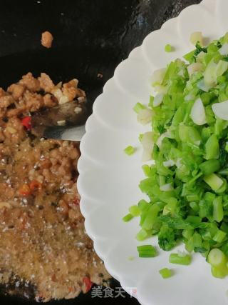 萝卜缨炒肉沫的做法步调：8