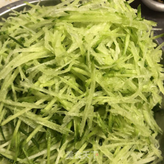 萝卜豆腐虾皮包的做法步调：7
