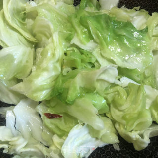 炝炒圆利剑菜的做法步调：7