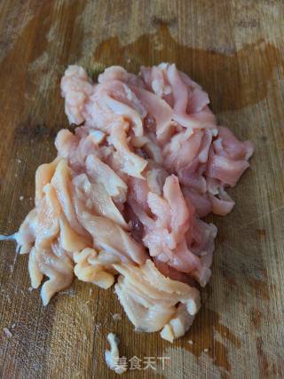 滑子菇炒鸡胸肉的做法步调：5