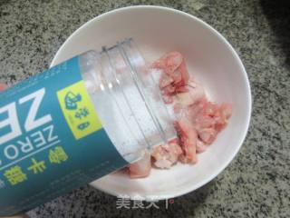 葱油焖鸡的做法步调：6