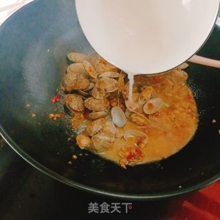 蒜蓉炒花甲的做法步调：7