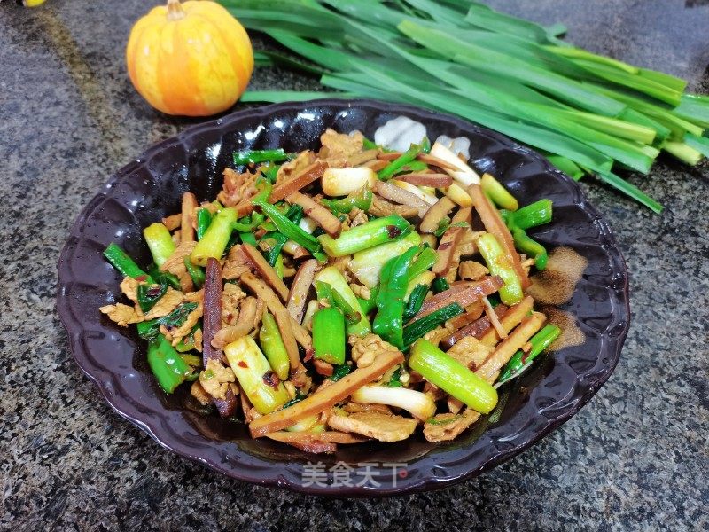 蒜苗豆干炒肉片的做法