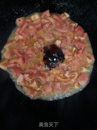 番茄炸蛋牛肉锅的做法步调：7