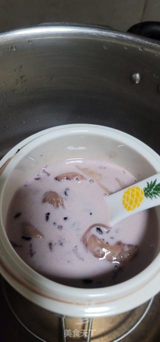鱼胶炖紫糯米的做法步调：6