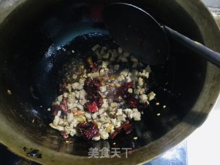 雪里蕻炒肉终的做法步调：5