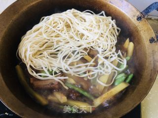 排骨焖里的做法步调：15