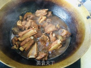 排骨焖里的做法步调：11