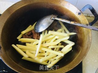 排骨焖里的做法步调：12