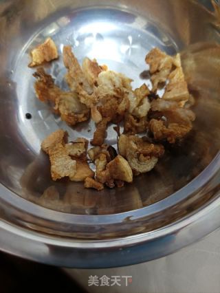 油渣虾皮拌利剑菜的做法步调：4