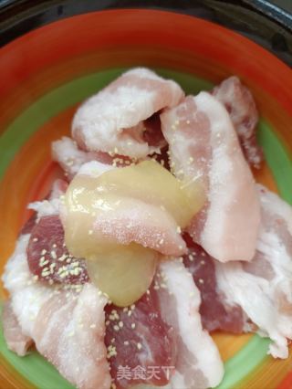 苏子叶包煎肉的做法步调：4