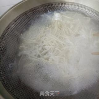 鸡胸肉金针菇拌紫佳丽的做法步调：6