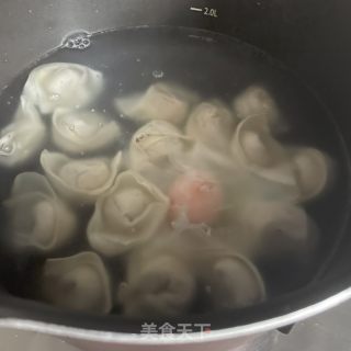 酸汤钱袋蛋馄饨的做法步调：3
