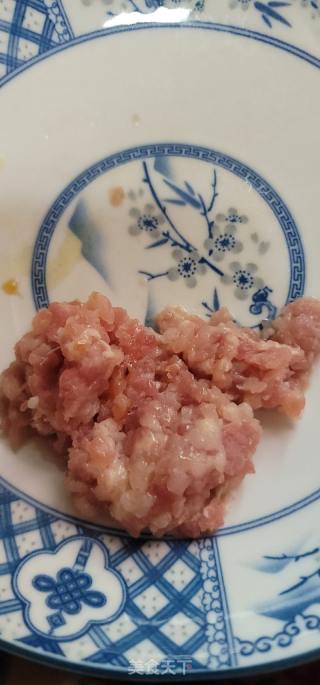 肉终炒黄芽菜的做法步调：2