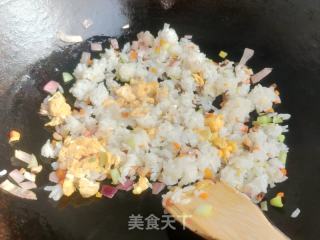 五彩炒饭的做法步调：7