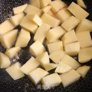 小油菜土豆焖五花肉的做法步调：13