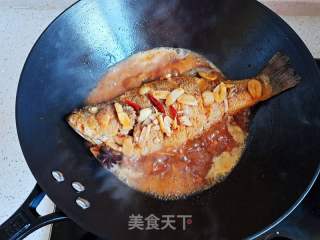 白烧鲈鱼的做法步调：7