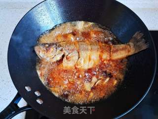 白烧鲈鱼的做法步调：6