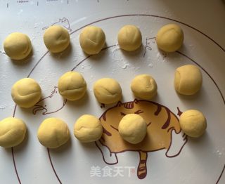 元宝馒头的做法步调：9