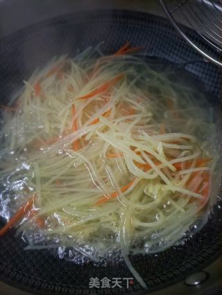 海米呛拌土豆丝的做法步调：5