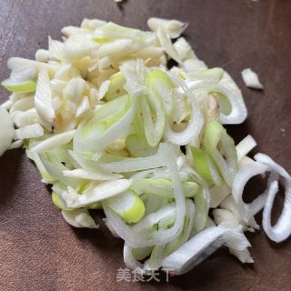 利剑菜鸡蛋烩年糕的做法步调：4