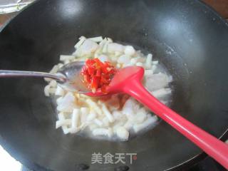 海陈菇煮巴鲨鱼柳的做法步调：6