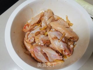 白烧土豆鸡翅的做法步调：4
