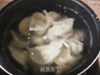 猪肉年夜馅馄饨的做法步调：3