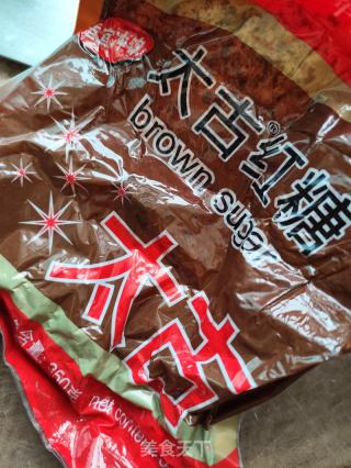 姜白茶的做法步调：2