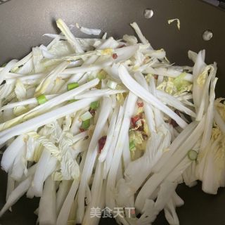 喷鼻辣利剑菜条的做法步调：4