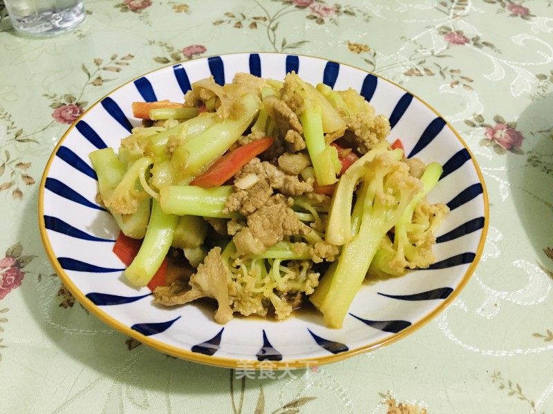 有机菜花炒肉片的做法