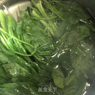 菠菜炒鸡蛋的做法步调：2