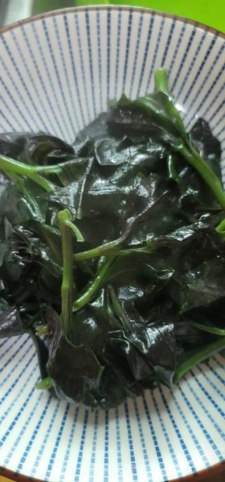 蒜喷鼻紫背菜的做法步调：6