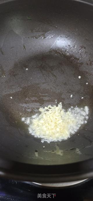 蒜喷鼻紫背菜的做法步调：8