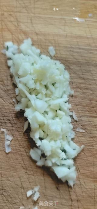 蒜喷鼻紫背菜的做法步调：7