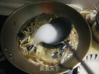 酸辣肉丝汤的做法步调：7