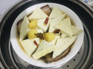 碗蒸扣肉的做法步调：5