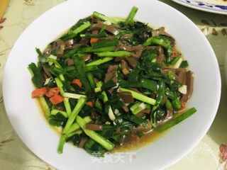 鸭血炒韭菜的做法步调：7