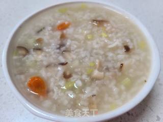 芹菜喷鼻菇粥的做法步调：12