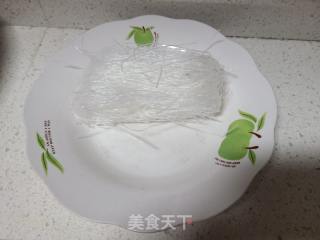 白萝卜丝炒粉丝的做法步调：2