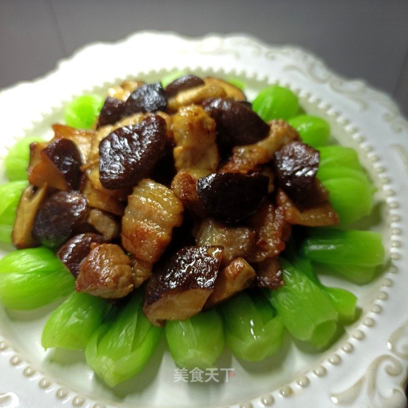 花肉喷鼻菇油菜的做法
