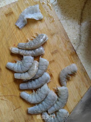 虾仁豆腐的做法步调：1