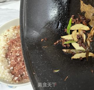 利剑菜肉馅饺子的做法步调：9