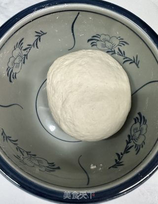 利剑菜肉馅饺子的做法步调：1