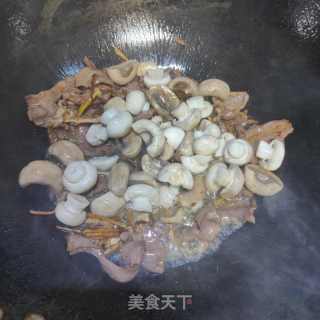 猪心炒心蘑的做法步调：8